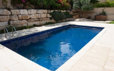 Comment obtenir les autorisations pour construire une piscine coque chez soi ?